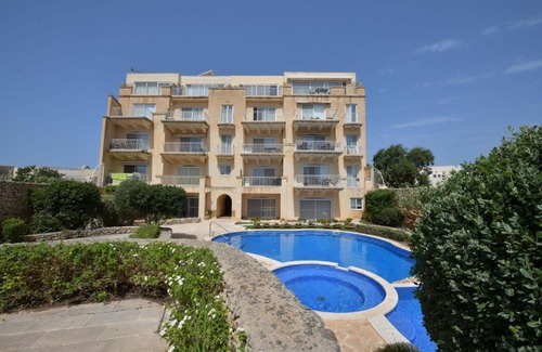 Qala Apartamento | Gozo Spacious Apartment with Large Communal Pool