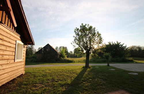 Burg-Dorf Casa | Grüne Farm - FeWo Ost