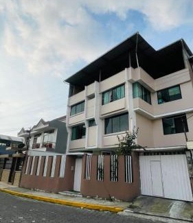 Santo Domingo de los Colorados Apartamento | Grande departamento cerca al Shopping y con garage