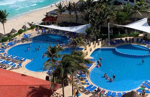 Punta Cancún Hotel | GR Solaris All Inclusive Resort