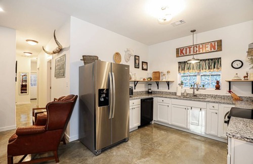 Benton Cabaña | Grace Point Cottage