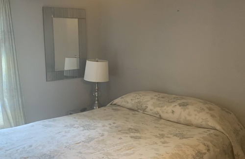 Dickson Casa | Grace Point "Spend A NIght, Not A Fortune"