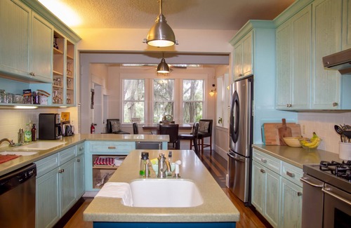 Oakland Apartamento | Grace Suite in Central Florida's Historic Gem & wedding venue- The Oakland Manor House