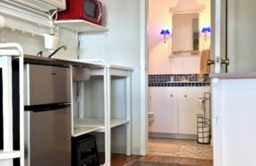 New Iberia Cabaña | Graceful studio cottage