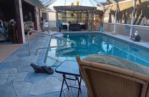 Pelican Casa | Graceland