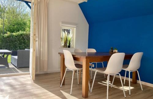 Anjum Casa | Grachthaus 6pers House with a private terrace and garden by the Lauwersmeer
