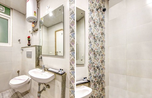 Mahipalpur Extension Hotel | Gracious by Vishesh Hotels & Home Stay