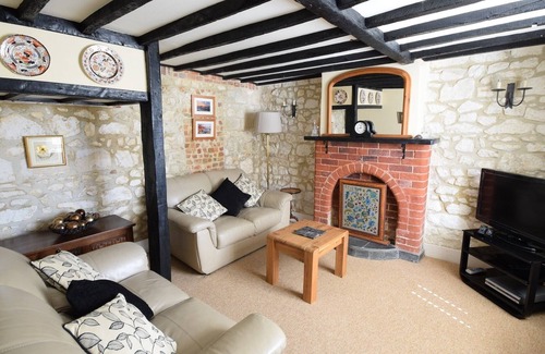 Brighstone Cabaña | Weirside Cottage Brighstone - casa de campo magníficamente presentada de grado II