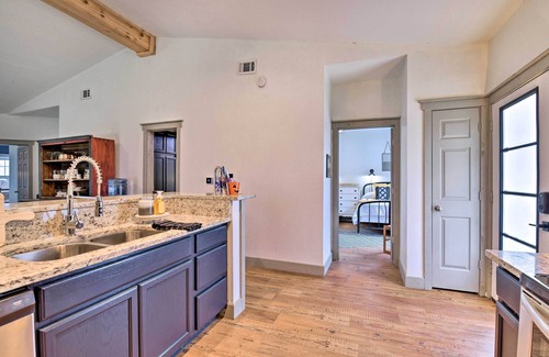 Graford Cabina | Graford Cabin w/ Rooftop Deck & Lake Views!