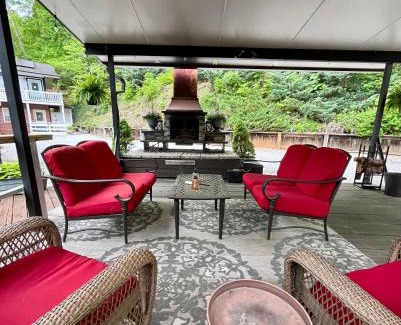 Lake Lure Cama Y Desayuno | Grafton Lodge