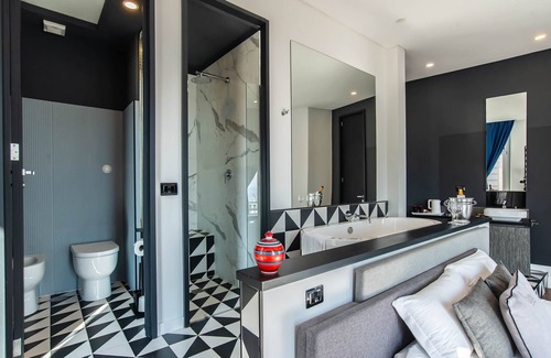 Chiaia Casa | Gram Suites