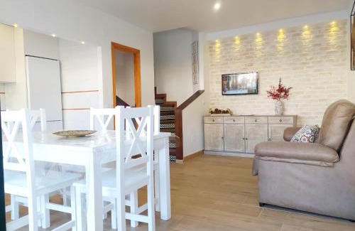 Islantilla Casa | Gran adosado de esquina muy cerca de la playa en la Antilla
