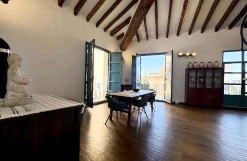 El Pilar Apartamento | Gran apartamento con vista a las torres de Quart