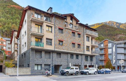 La Cortinada Apartamento | Gran Balcón con Vistas I Amplio 3 Hab cerca Ordino I AndBnB