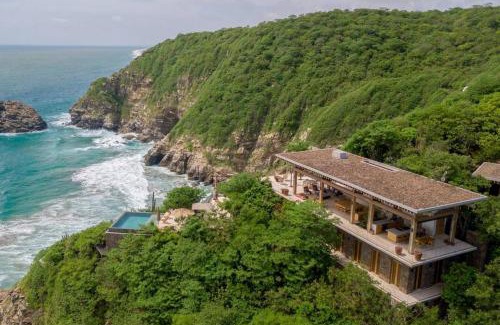 Santa María Tonameca Villa | Gran Chicatana Spectacular Beach Front Villas
