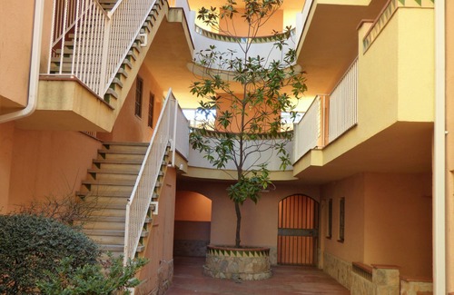 Empuriabrava Apartamento | Gran Reserva - Apt 4 personas a 2 pasos de la playa, tiendas y restaurantes.