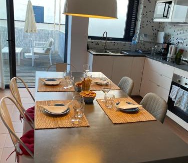 Bahia Calma Apartamento | gran terrazza, vista oceano, confortevole, ampio, Wi-Fi