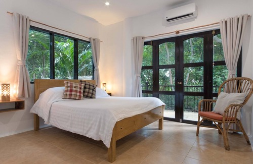Boljoon Cama Y Desayuno | Granada Beach Resort - Adults Only