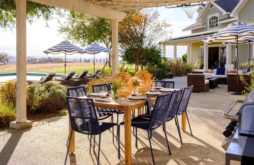 Paso Robles Casa | Granada by AvantStay - Secluded Estate w Vineyard Views Pool