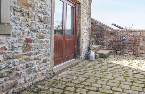 Fence Apartamento | GRANARY, family friendly, character holiday cottage in Clitheroe
