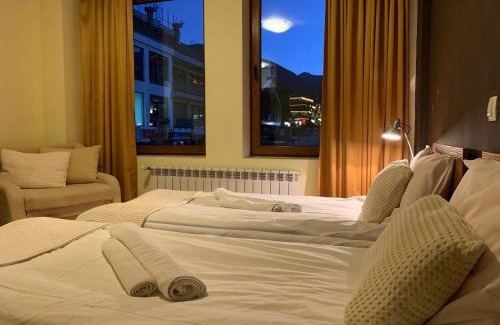 Shiligarnika Apartamento | Granat next to Ski Lift by BookVillaBG