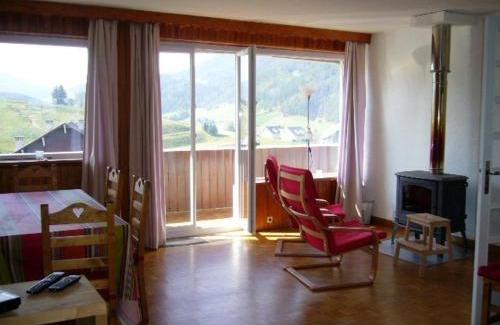 Villard-de-Lans Apartamento | Grand 100m² avec 3 chambres, parking et Wifi au centre du village - FR-1-689-36