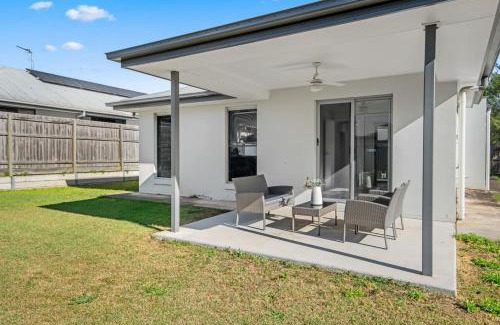 Heathwood Casa | Grand and Serene Family Stay with Alfresco Living