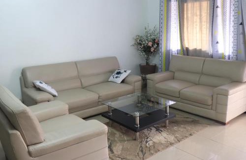 Yaounde Apartamento | Grand Appartement à essos mobile