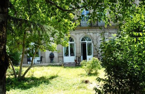 Autun Apartamento | Grand Appartement a Maison sculptée