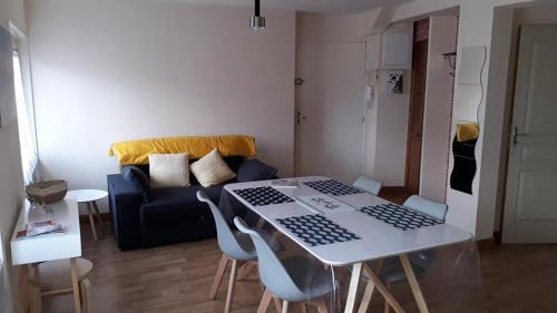 Tregastel Apartamento | Grand Appartement côte de granit rose plages et commerces à proximité