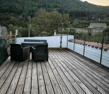Besseges Apartamento | Grand appartement Groupe-famille avec terrasse