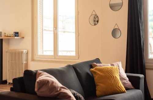 Aurillac Apartamento | Grand Appartement Lumineux au Centre d'Aurillac