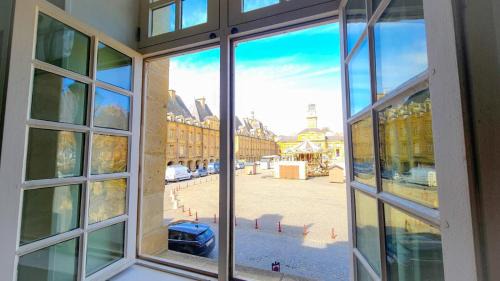 Charleville-Mezieres Apartamento | Grand Apt 130m2 vue place ducale