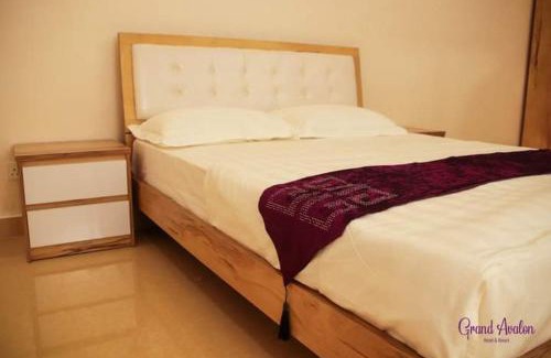 Polgahawela Cama Y Desayuno | Grand Avalon