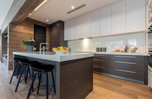 Swanbourne Villa | Grand Beachside Retreat in secluded location with iconic restaurant on doorstep.