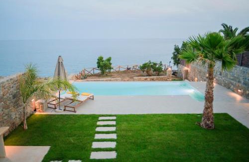 Mavros Kolimpos Villa | Grand Bleu Villa