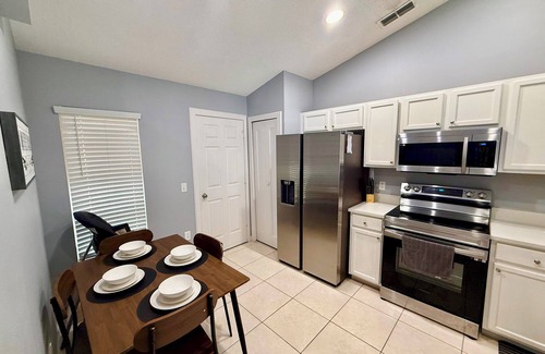Haines City Casa | Family Superior 4BD House near Disney Parks