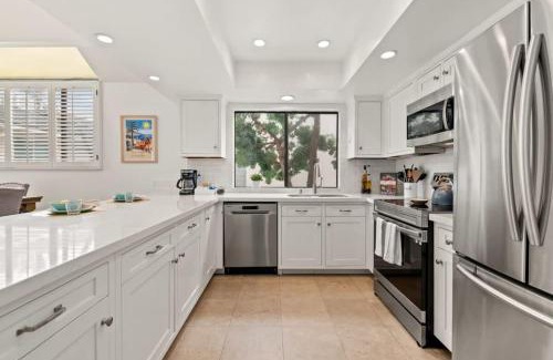 Pacific Beach Casa | Grand Desire by Cardo - Luxury 3br in Heart of PB