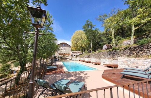 Lagorce Casa | Grand Domaine Avec Piscine, à 8km des Gorges de l' Ardèche, 23 Personnes