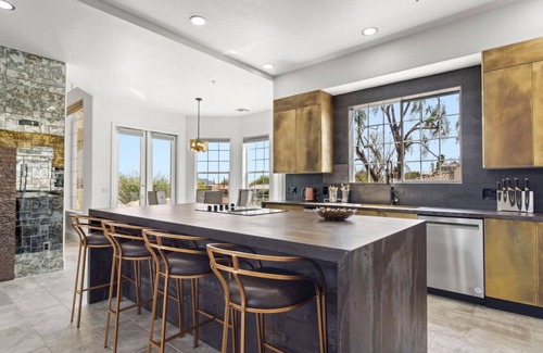 Fountain Hills Casa | Grand Fountain Hills Home W/ Pool!