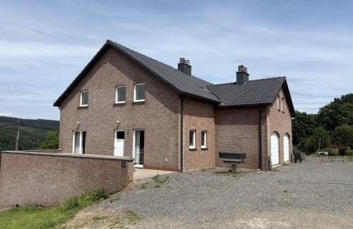 Stavelot Casa | Grand gîte calme à proximité du circuit de Spa-Francorchamps - Gîte la Bruyère
