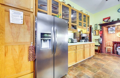 Palatka Casa | ‘Grand Gables:’ Home 1 Block to St Johns River