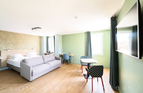 Old Town Hotel | Grand Hôtel Dauphiné Toulon, Boutique Hôtel & Suites
