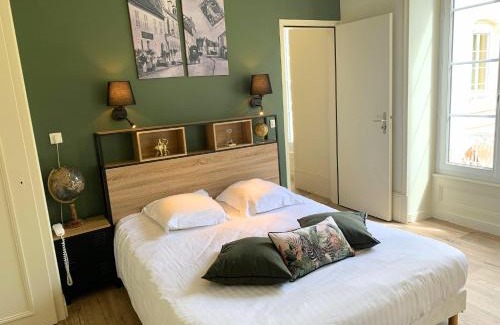 Bourbon-Lancy Hotel | Grand Hôtel de Bourbon-Lancy - Spa et Restaurant - Logis