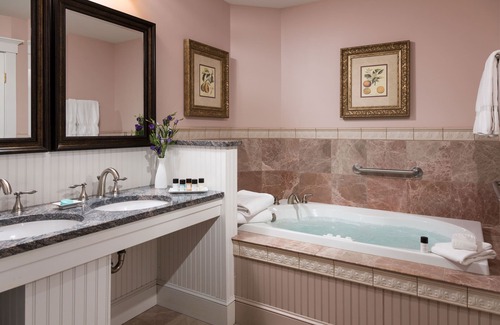 Camden Hotel | Grand Harbor Inn