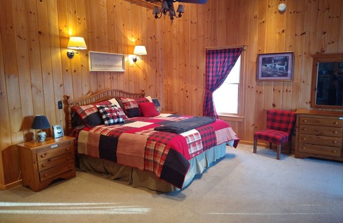 Rangeley Chalet De Esquí | ¿Por qué conformarse con una casa, cuando puede quedarse en una finca?