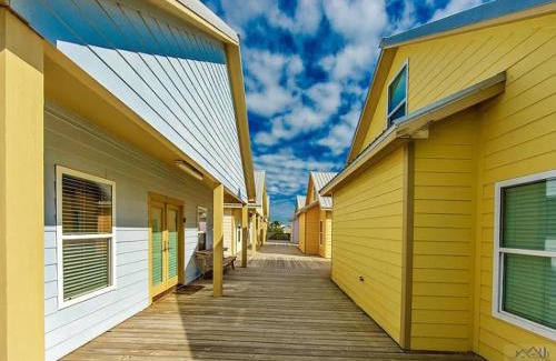 Grand Isle Casa | Grand isle Detached Condo Unit F 3 bedrooms 1 bath Easy beach access pet ok