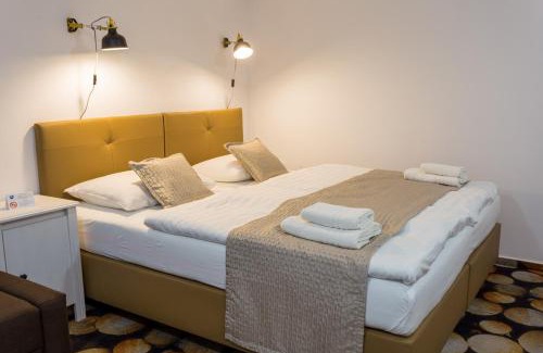 Felheviz Alquiler De Eote | Grand Jules - Boat Hotel