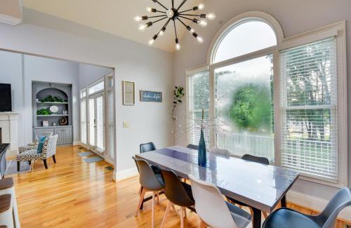Hartwell Casa | Grand Lakefront Home in Hartwell with Game Room!