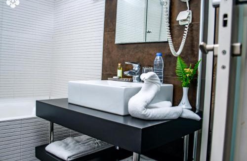 Brazzaville Hotel | Grand Lancaster Brazzaville